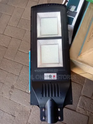 Solar Street Light With Remote Control 400 Watts