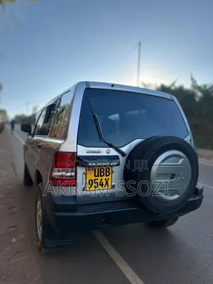 Mitsubishi Pajero 2003