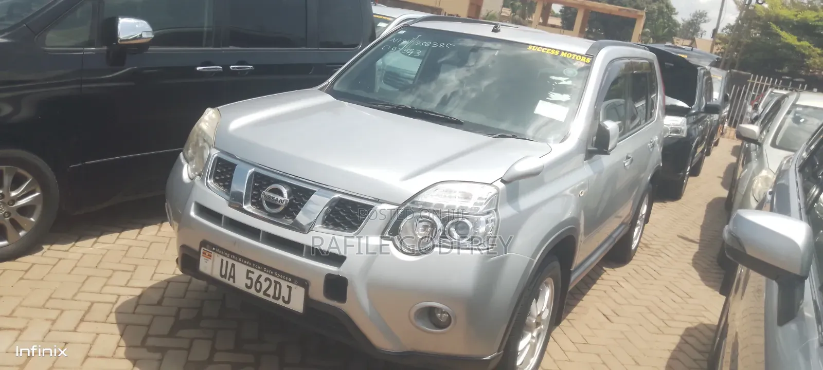 Nissan X-Trail 2012 Silver