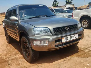 Toyota RAV4 Automatic 2000 Silver