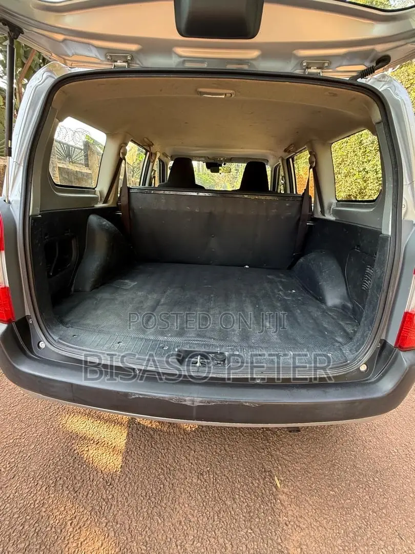 Toyota Probox 2017 Silver