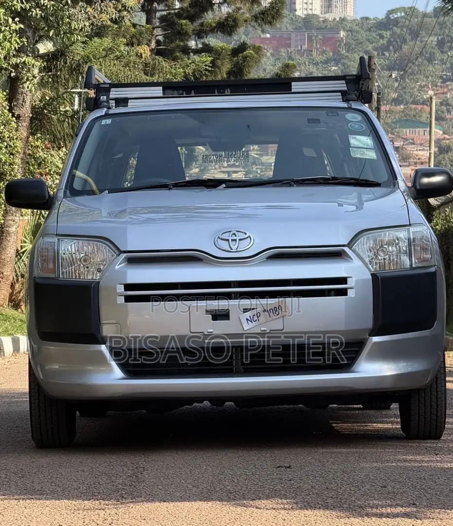 Toyota Probox 2017 Silver