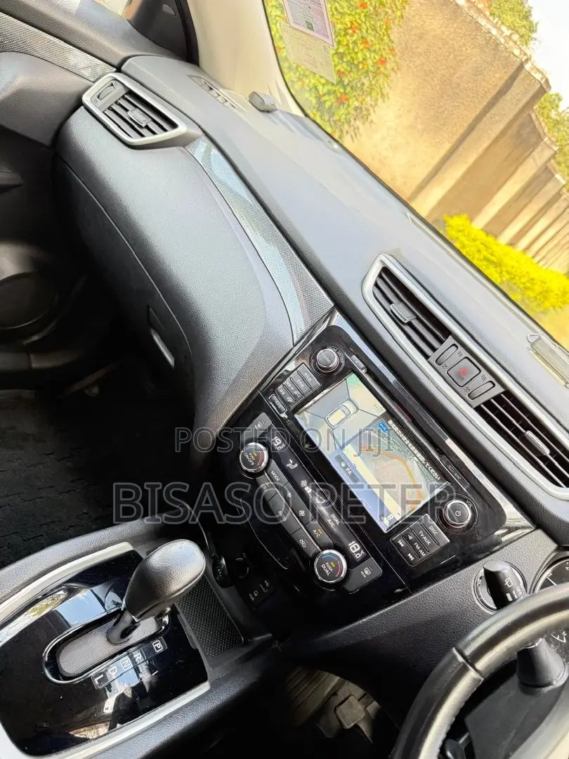 Nissan X-Trail 2017 White