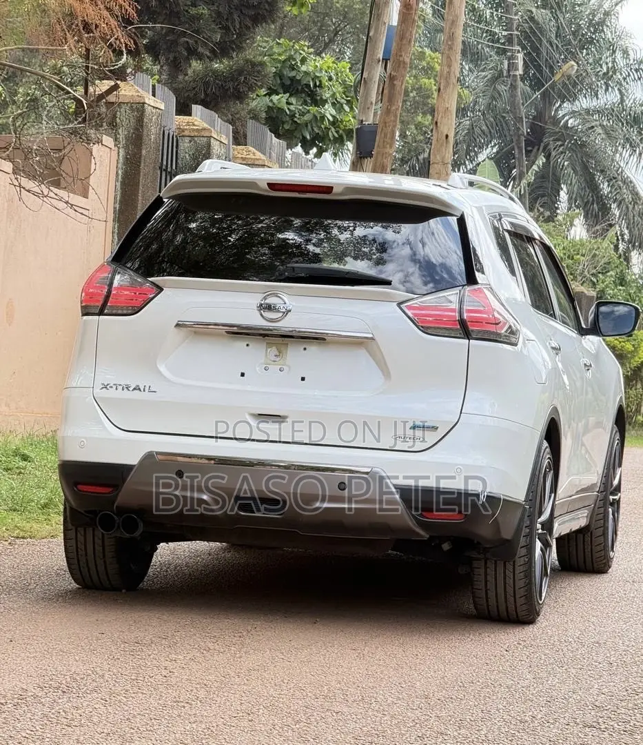 Nissan X-Trail 2017 White