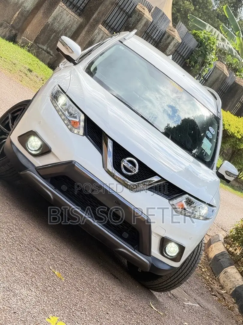 Nissan X-Trail 2017 White