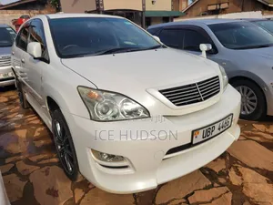 Toyota Harrier 2008 White