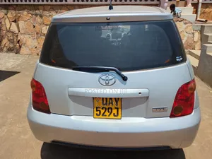 Toyota IST 2002 Gray