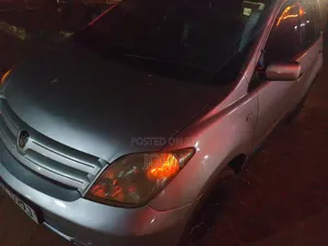 Toyota IST 2002 Gray