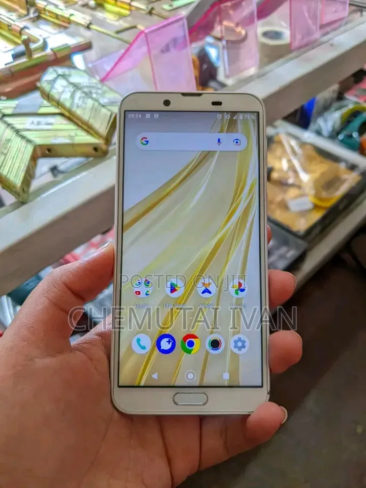 Sharp Aquos Sense 2 SHV43 32 GB Gray