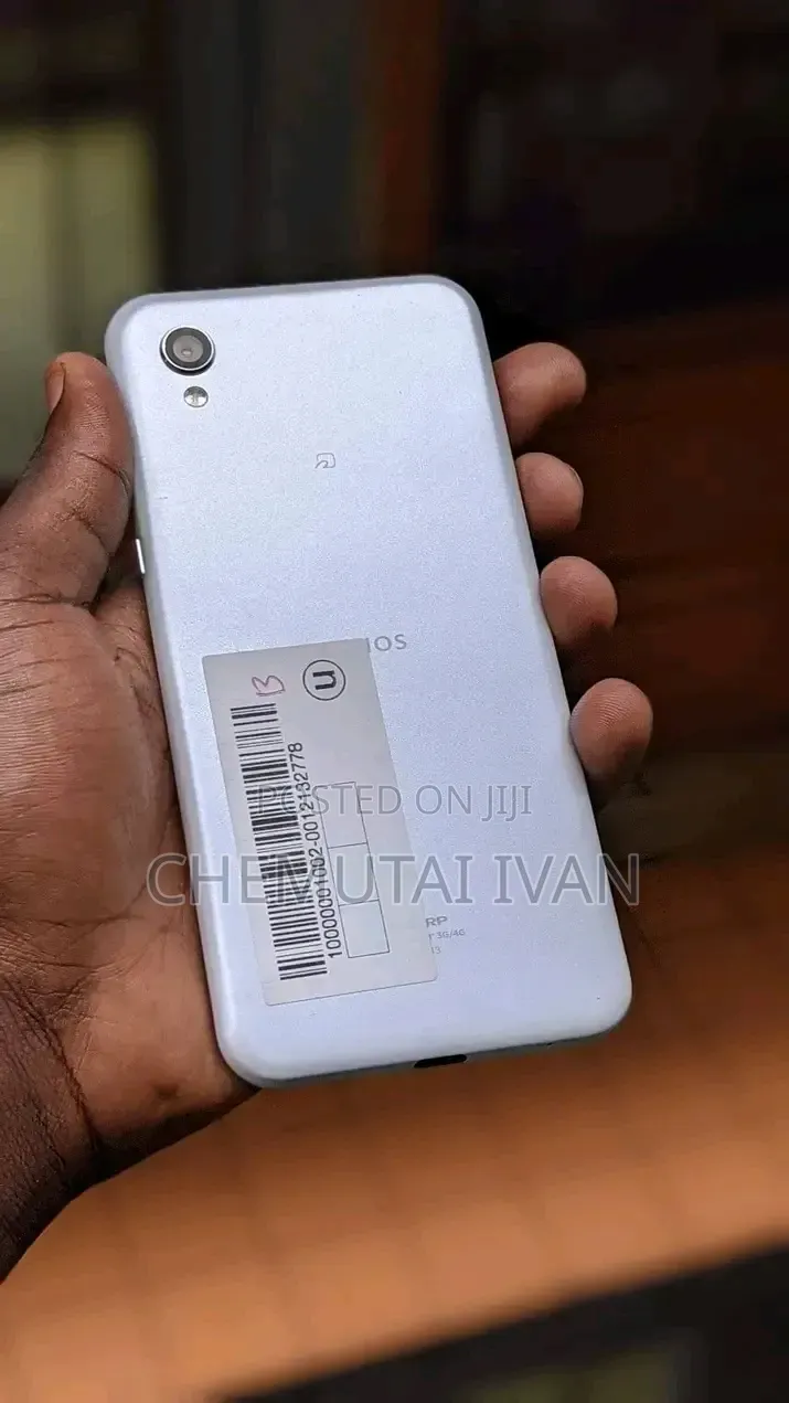 Sharp Aquos Sense 2 SHV43 32 GB Gray