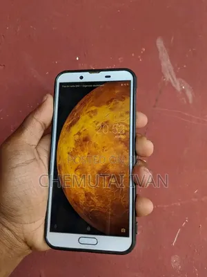 Sharp Aquos Sense 2 SHV43 32 GB Silver