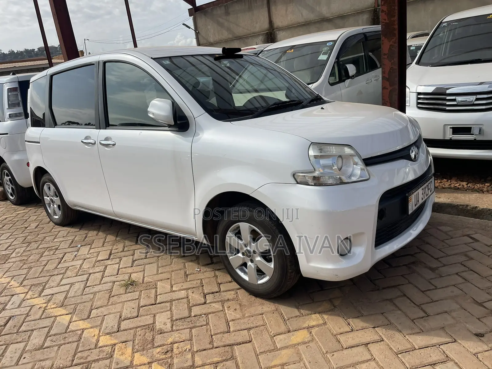 Toyota Sienta 2012 White