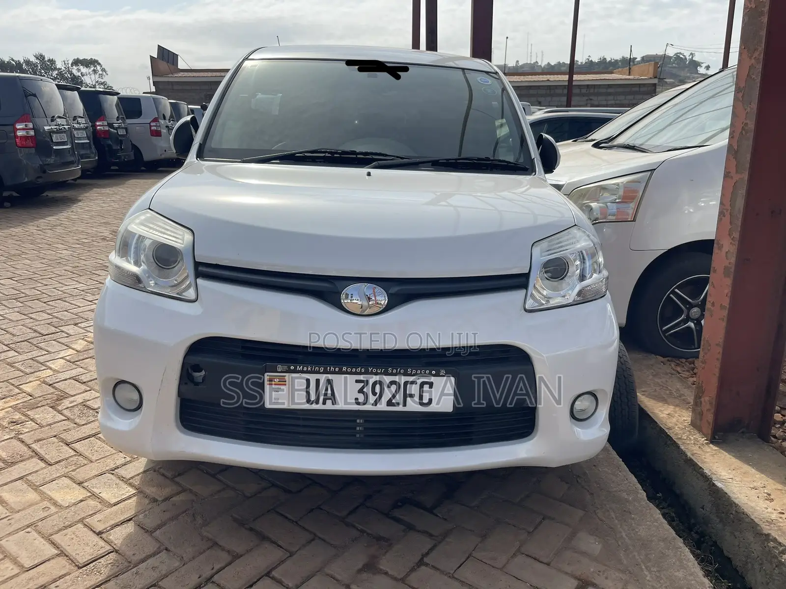 Toyota Sienta 2012 White