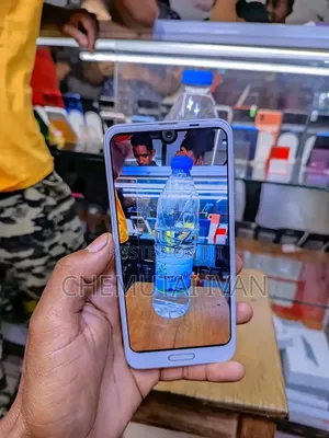 Sharp Aquos R Compactn SHV41 32 GB White