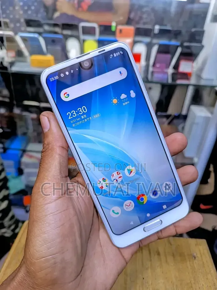 Sharp Aquos R Compactn SHV41 32 GB White