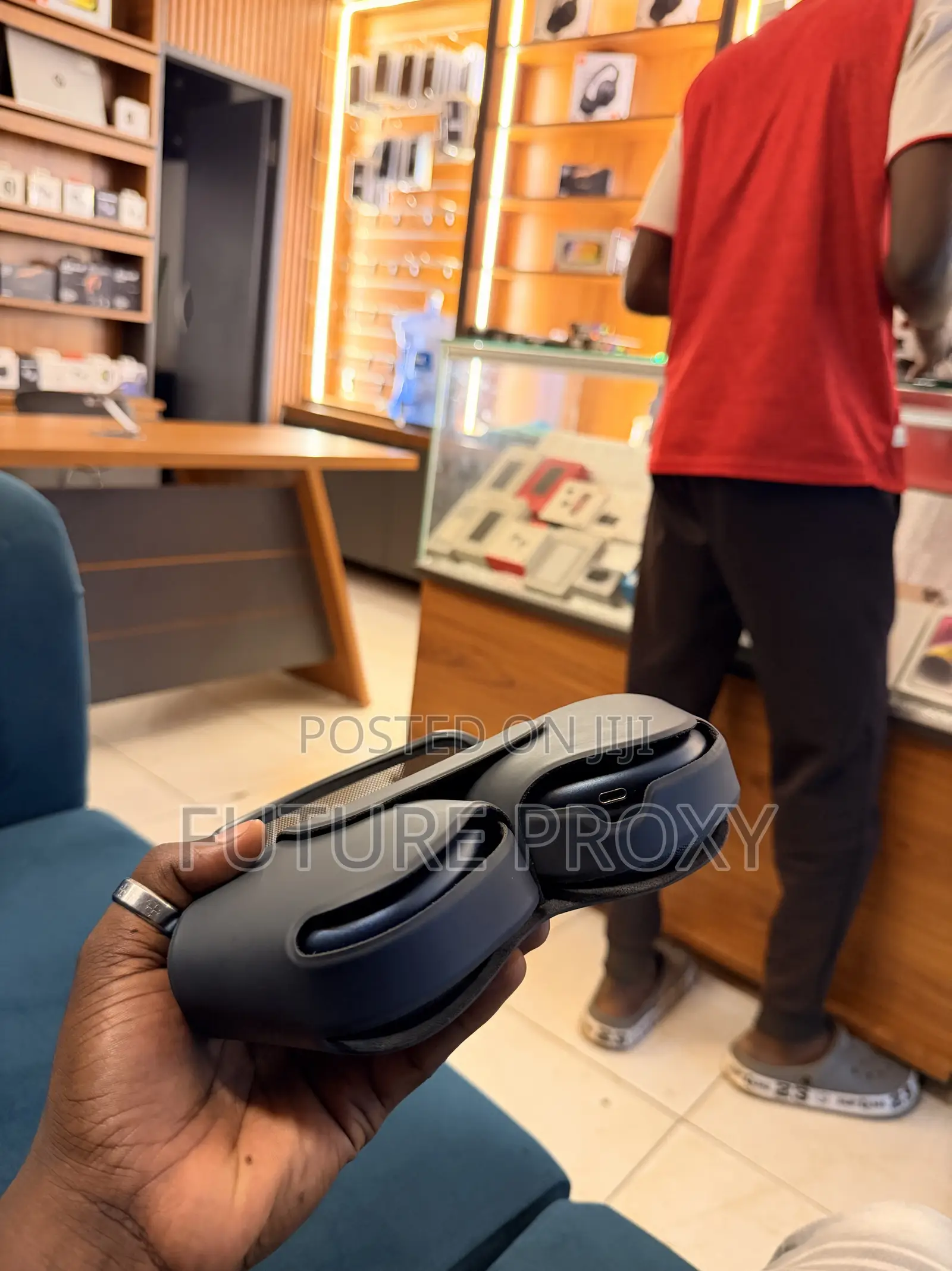 Apple AirPods Max 2