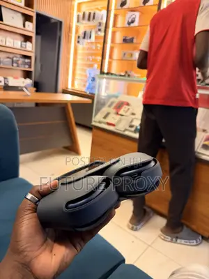 Apple AirPods Max 2