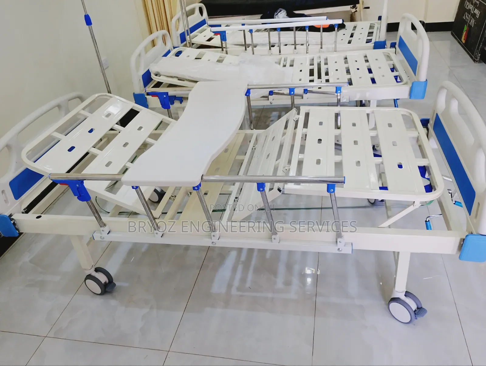 Double-Crank Manual Hospital Bed – Brand New