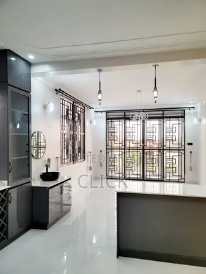 5bdrm Duplex in Muyenga, Makindye for rent