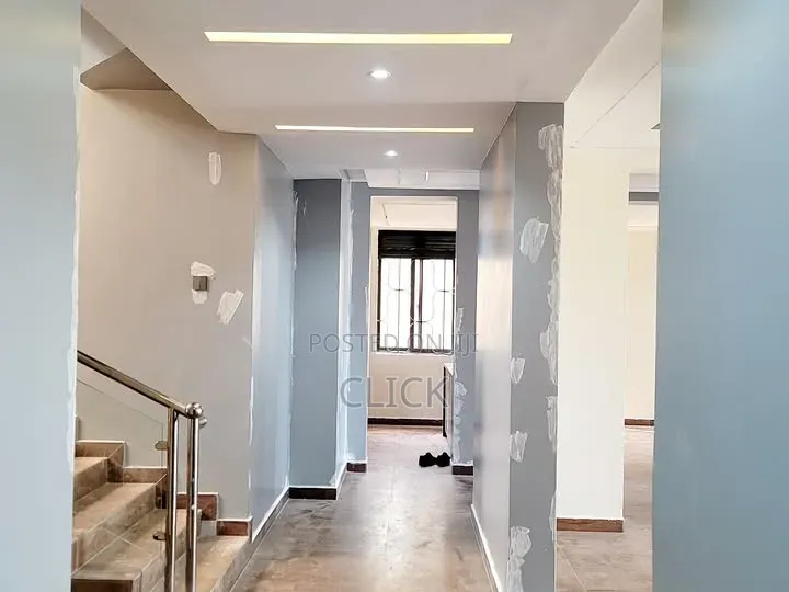 5bdrm Duplex in Muyenga, Makindye for rent