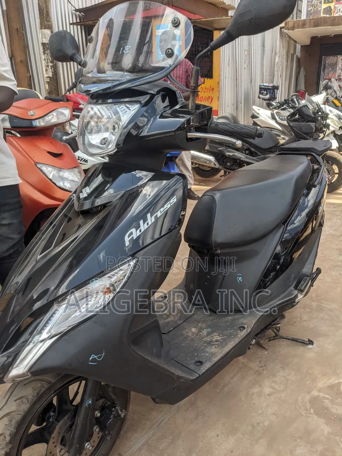 Suzuki 2020 Black