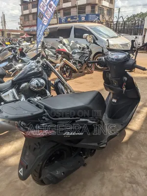 Suzuki 2020 Black