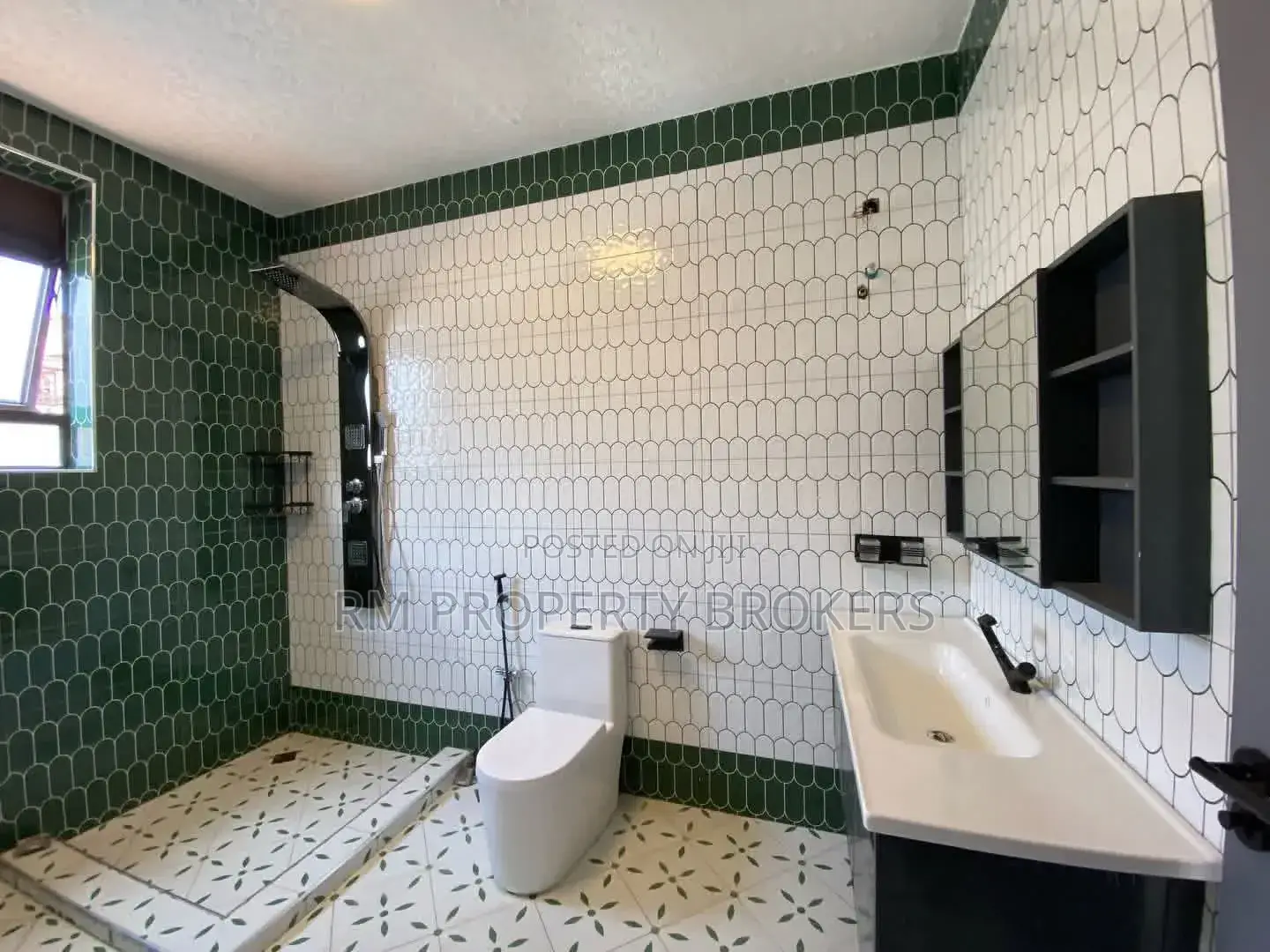 3bdrm Apartment in Kigo, Central Division for rent