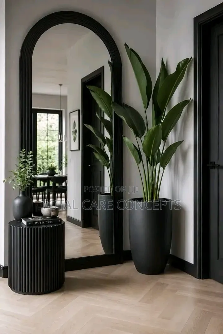 Classic Modern Indoor and Outdoor Flower Pots