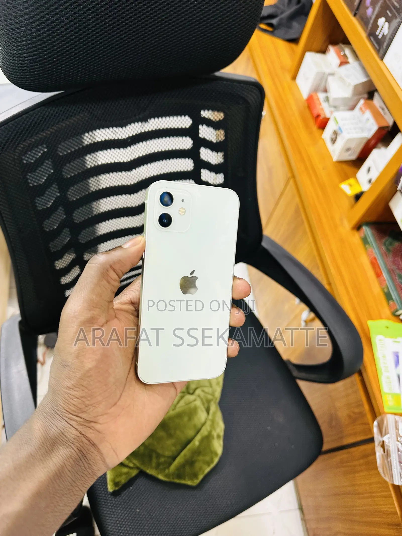 Apple iPhone 12 64 GB White