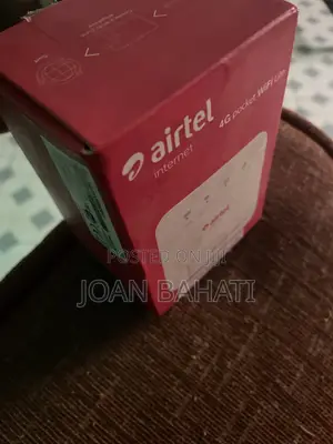 Airtel 4G MiFi WiFi Router (Portable & in Good Condition)