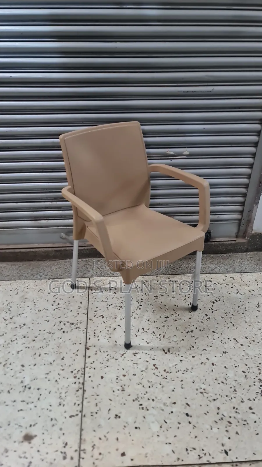 Multi Plained Back Plastic Chairs Plastic Chairs