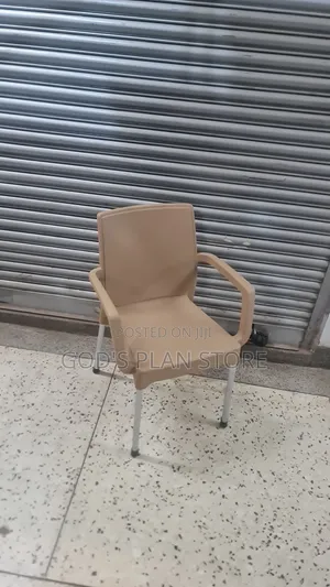 Multi Plained Back Plastic Chairs Plastic Chairs