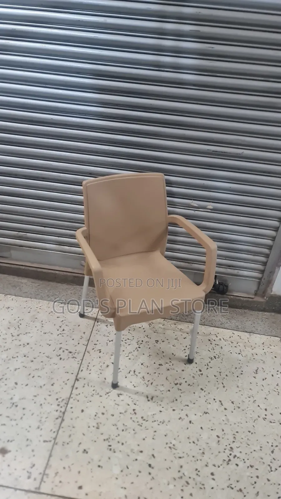 Multi Plained Back Plastic Chairs Plastic Chairs