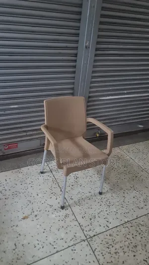 Multi Plained Back Plastic Chairs Plastic Chairs