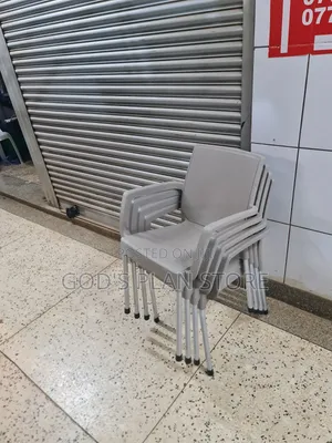 Outdoor Indoor Metal Stands Armrest Plastic Chairs