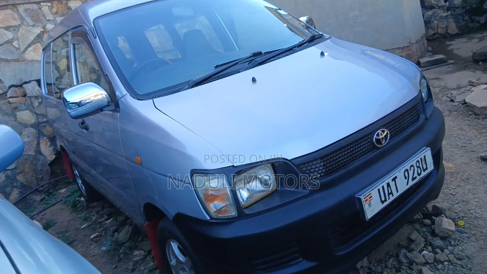 Toyota Noah 2002 Silver