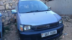 Toyota Noah 2002 Silver