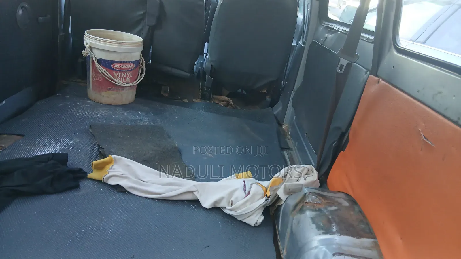 Toyota Noah 2002 Silver