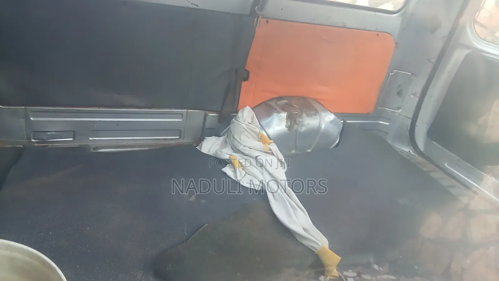 Toyota Noah 2002 Silver