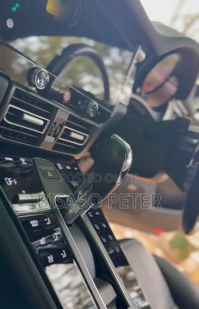 Porsche Macan 2016 Green