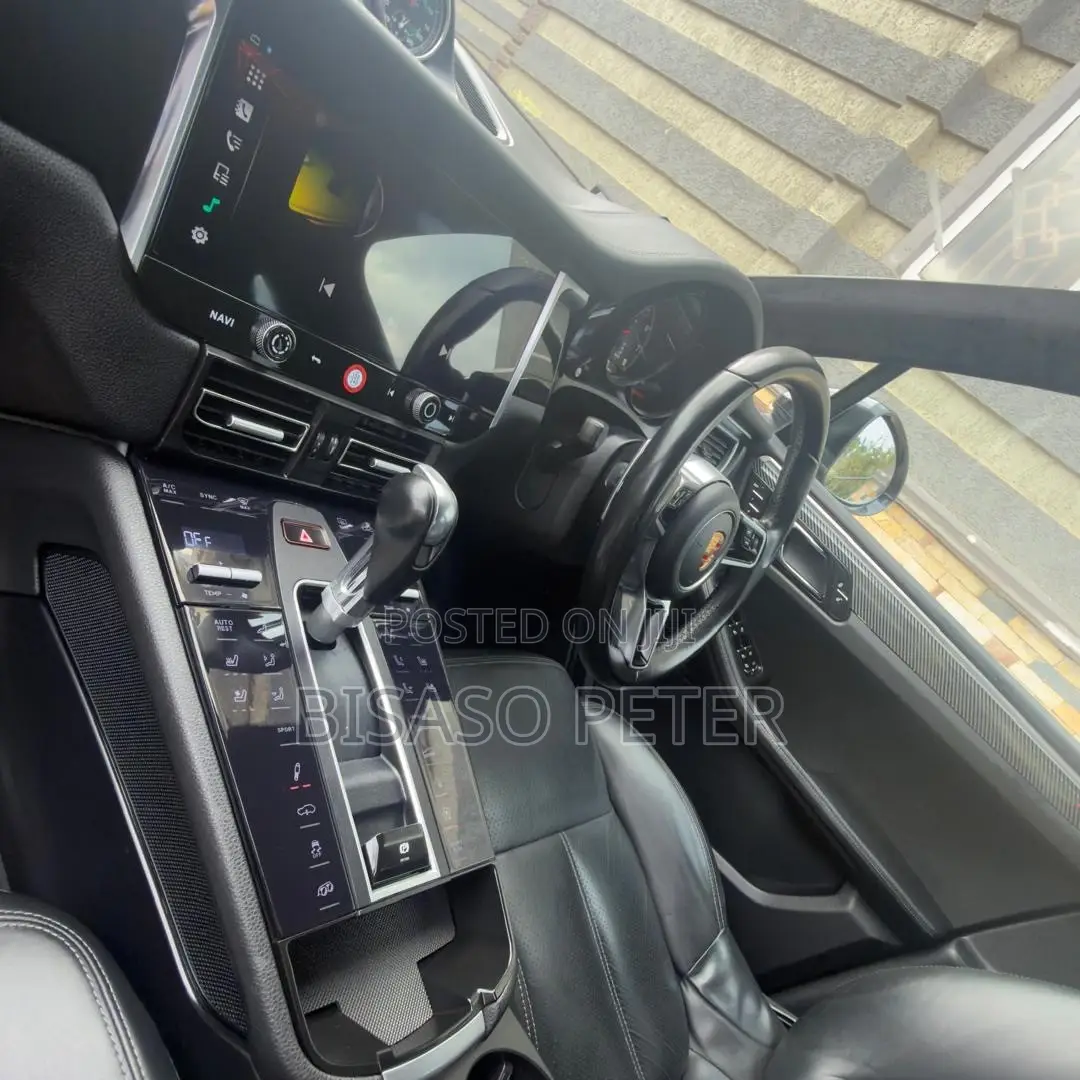 Porsche Macan 2016 Green