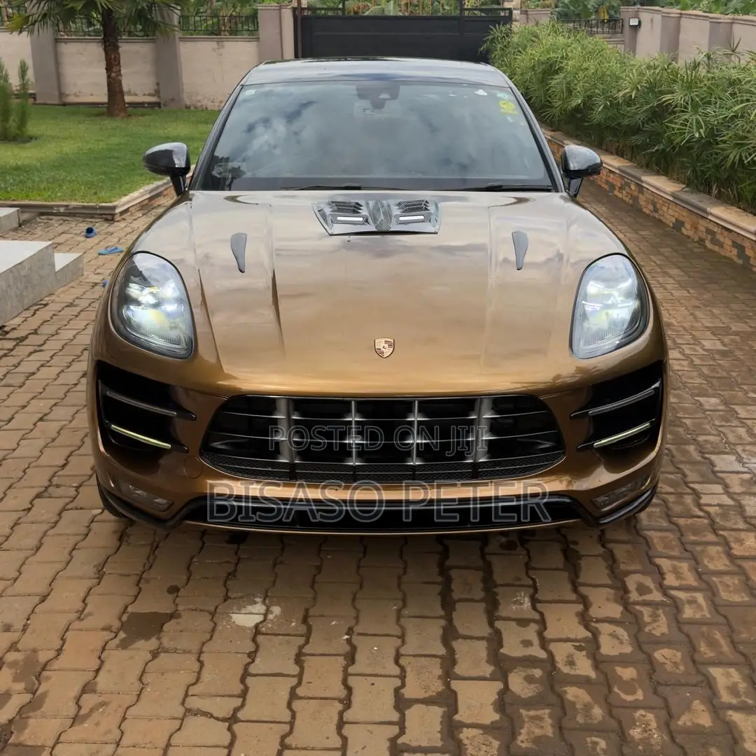 Porsche Macan 2016 Green
