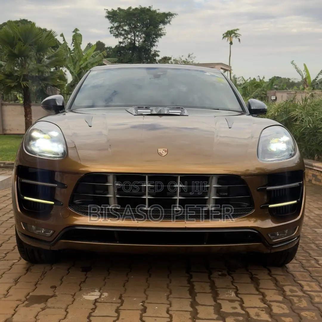 Porsche Macan 2016 Green