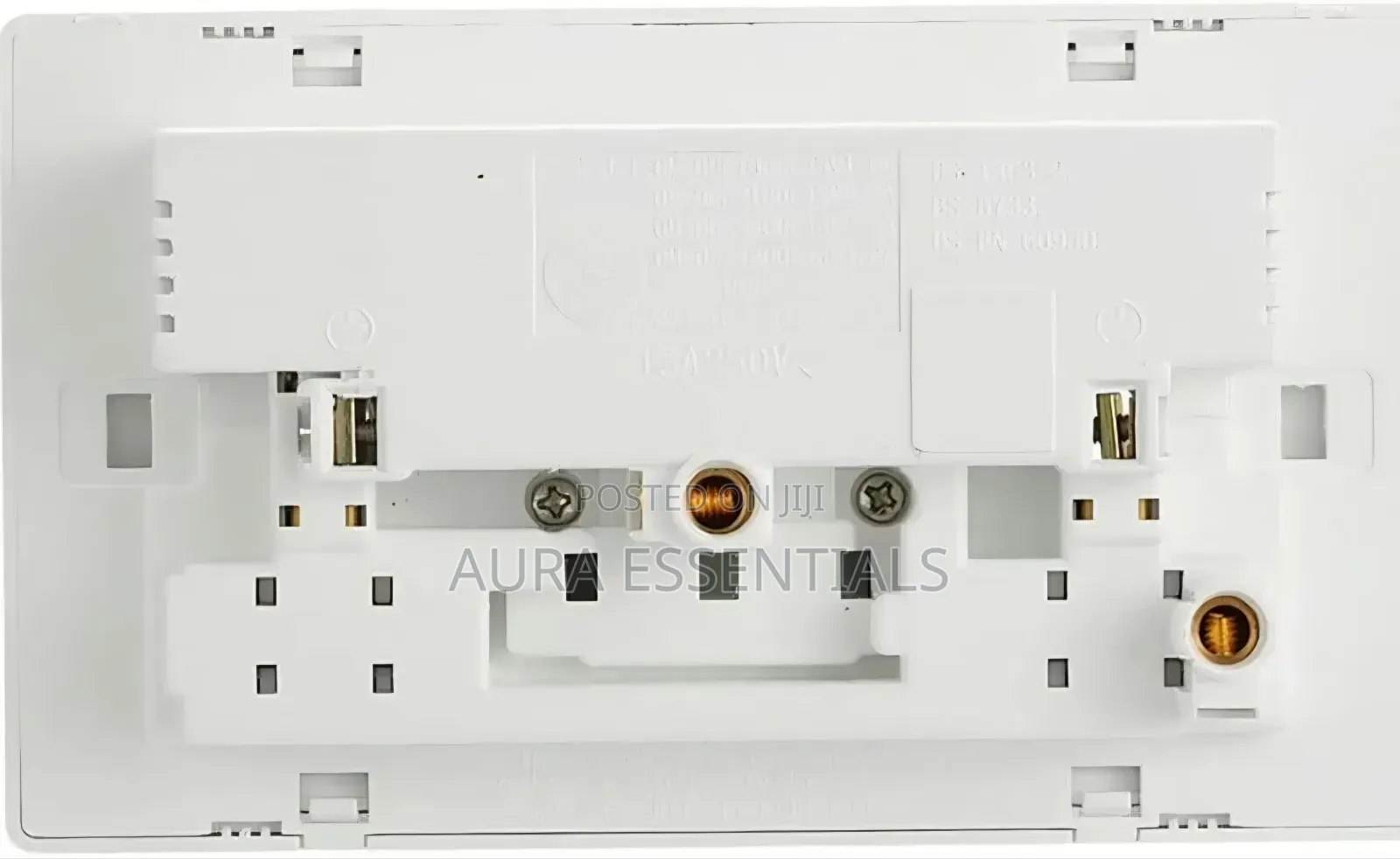 2-Gang Universal Switched Wall Socket With USB Ports