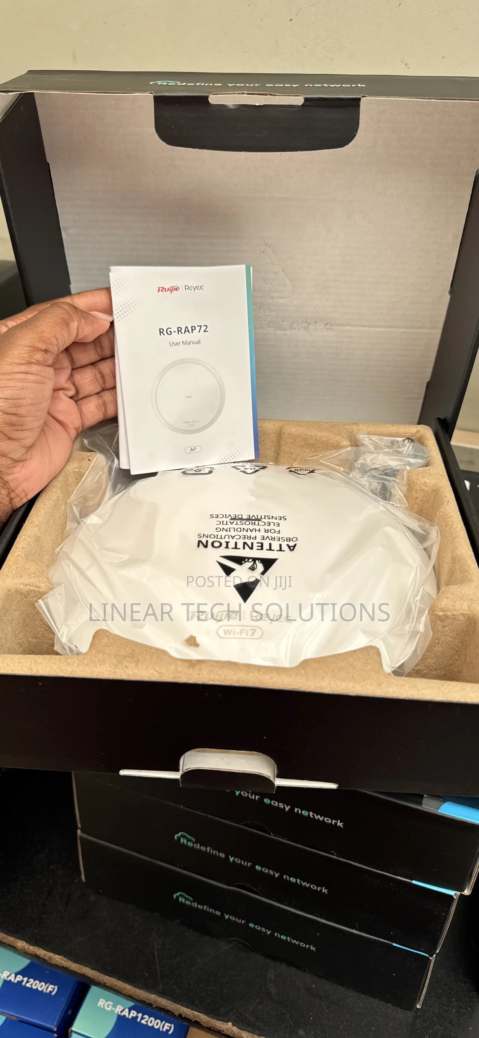 Ruijie Reyee RG-RAP72, a Wi-Fi 7 BE3600 Dual-Band Ceiling Access Point