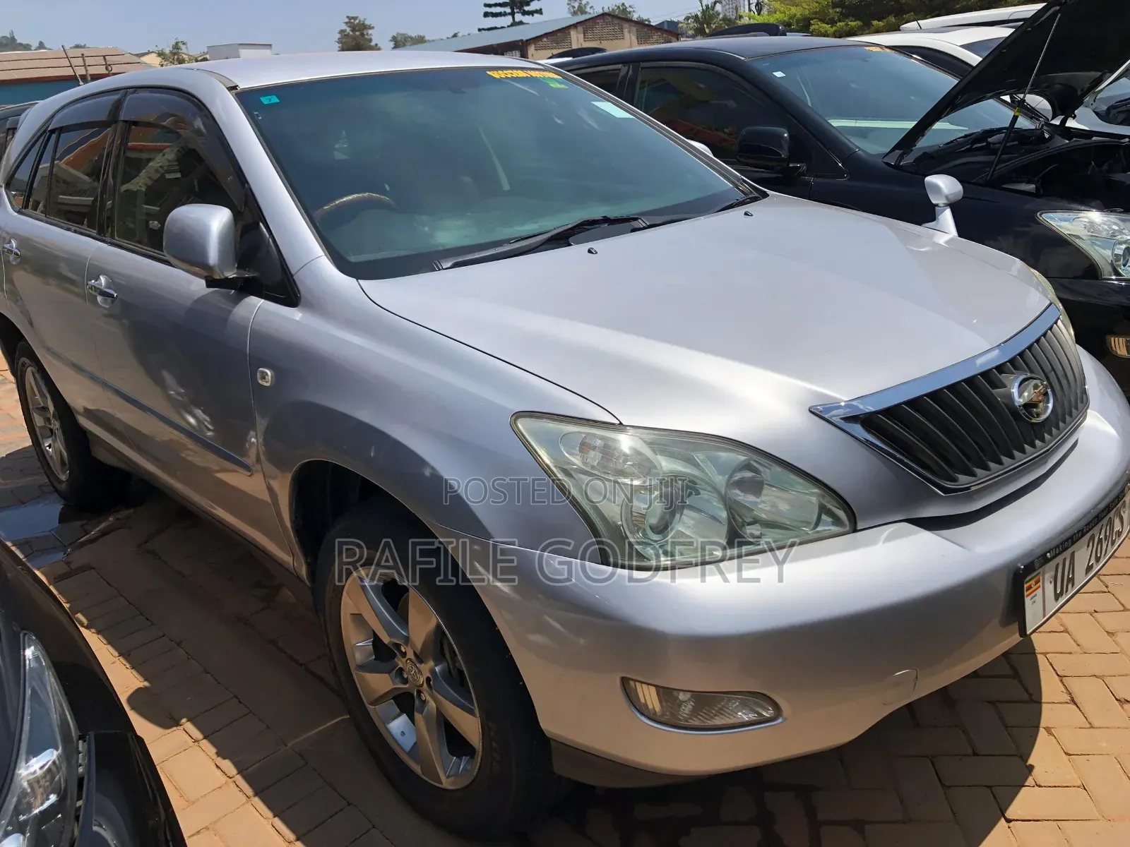Toyota Harrier 2009 Silver