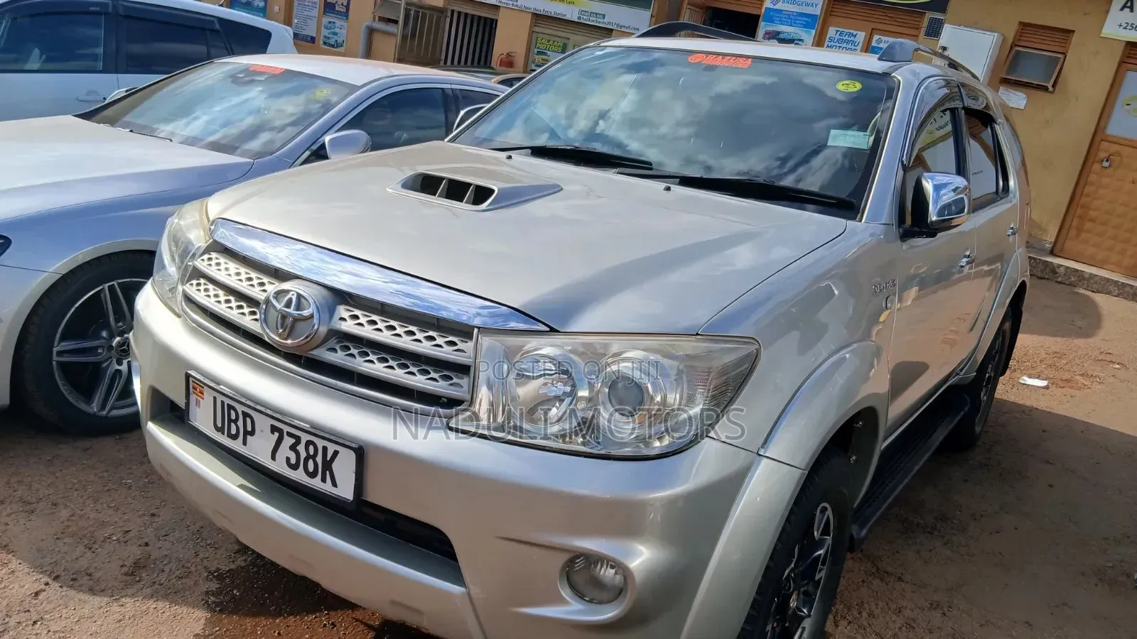Toyota Fortuner 2011 Silver