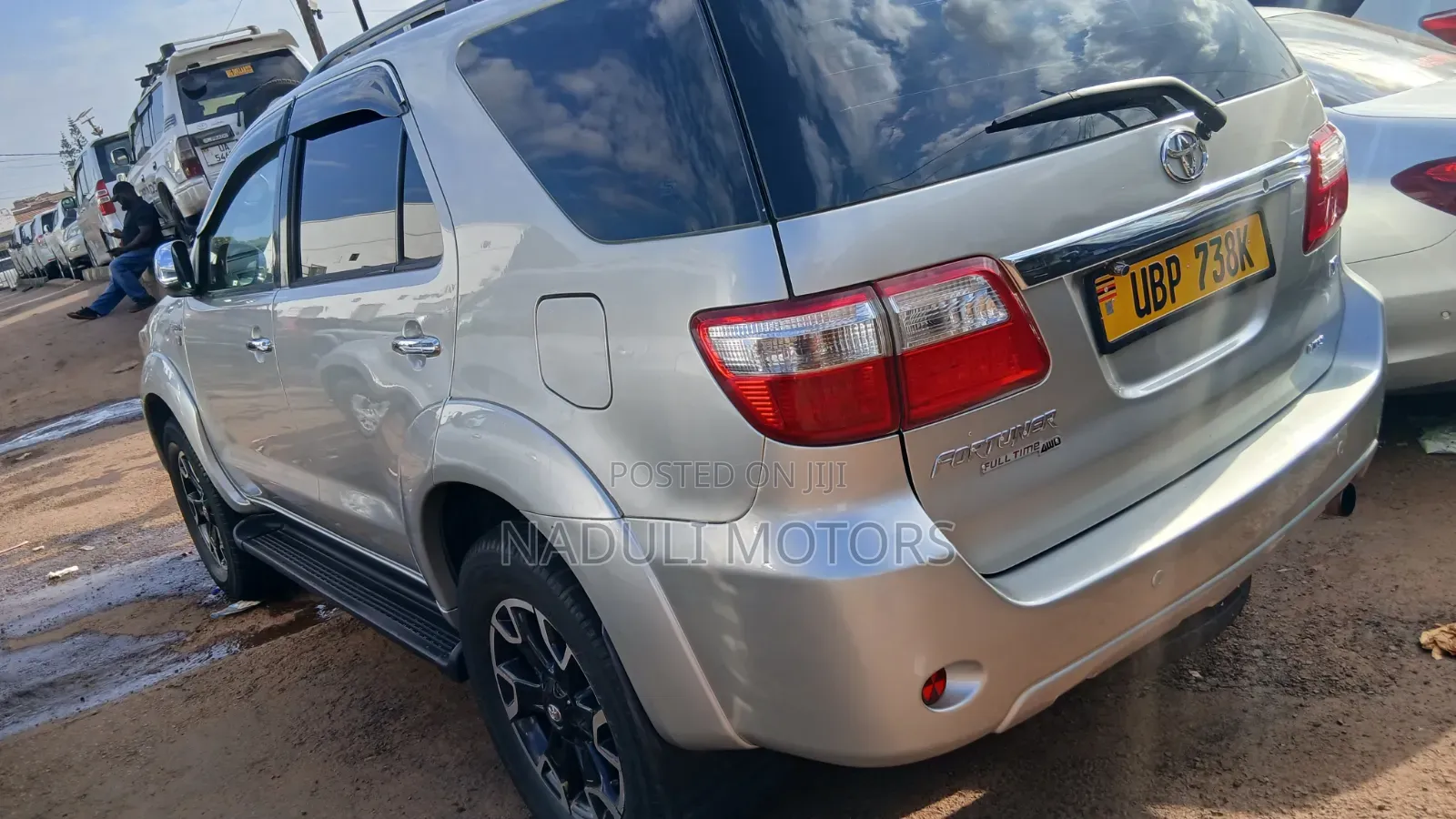 Toyota Fortuner 2011 Silver