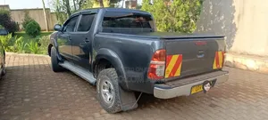 Toyota Hilux 2015 Gray