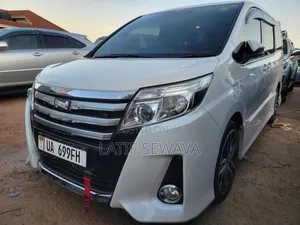 New Toyota Noah 2.0 FWD (6 Seater) 2014 White